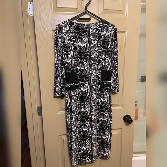 Black and white dress - Picture 2 of 2